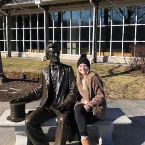 Meet your Posher, Monika